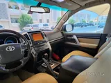 LAND CRUISER VX R 2011